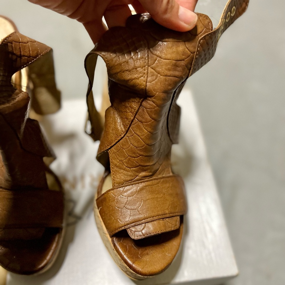 Like New-Stuart Weitzman Wedge Sandal - image 3
